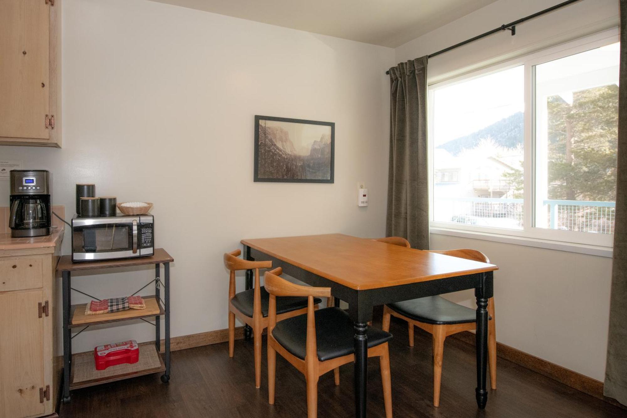Gull Lake Lodge June Lake Bagian luar foto